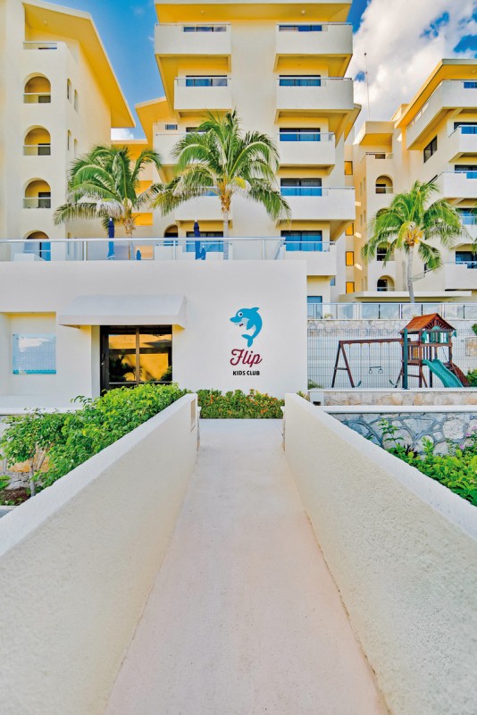 Occidental Tucancun