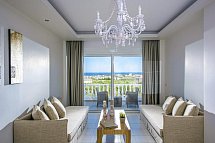Matheo Villas & Suites