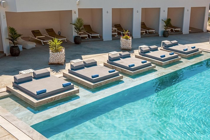 Matheo Villas & Suites