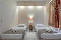 CHC Marilena Hotel - Wohnbeispiel Familienzimmer Gartenblick (Zimmercodierung FBG)