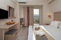CHC Marilena Hotel - Wohnbeispiel Familienzimmer Gartenblick (Zimmercodierung FBG)