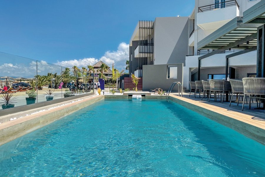 Mare Blue & Suites