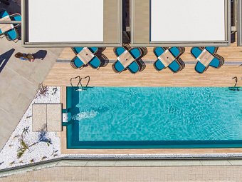 Mare Blue & Suites
