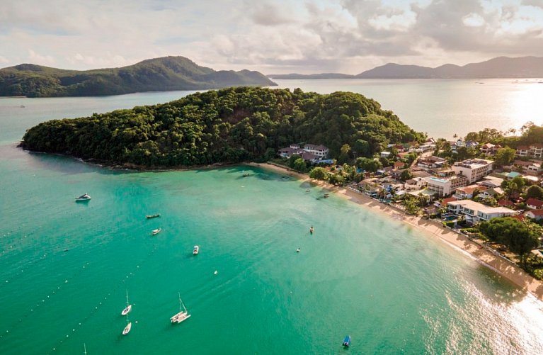 Bandara Phuket Beach Resort