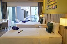Andakira Hotel Patong - Wohnbeispiel Deluxe Pool Access (Zimmercodierung DDQ)