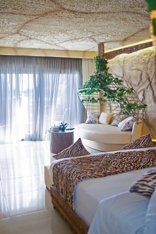 Caves Beach Resort