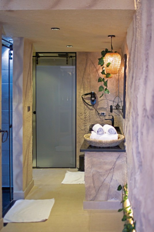 Caves Beach Resort