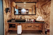 Caves Beach Resort - Beispiel Bad Doppelzimmer Premium Poolblick