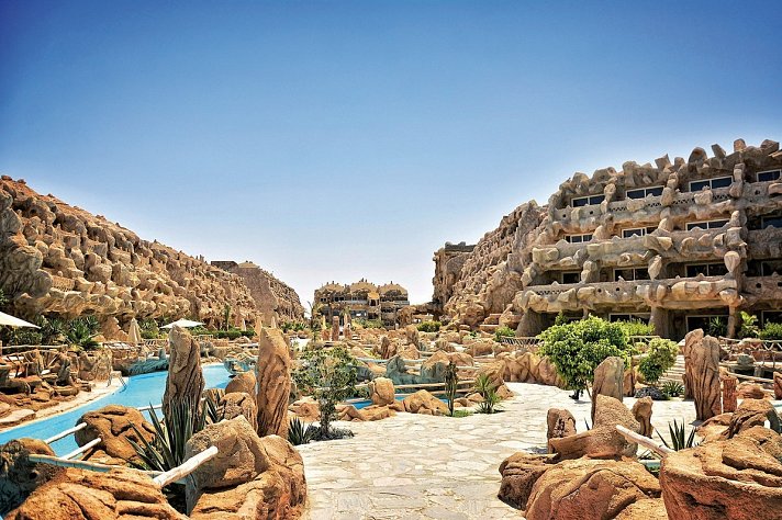 Caves Beach Resort