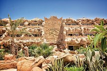 Caves Beach Resort