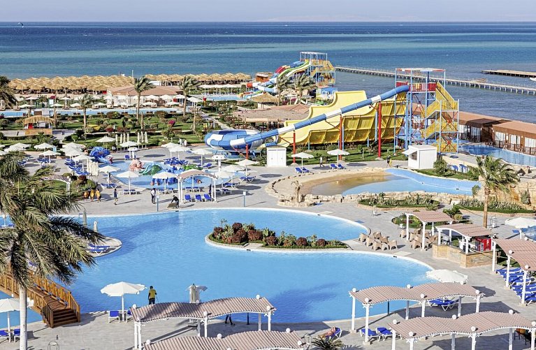SUNRISE Alora Aqua Park Resort
