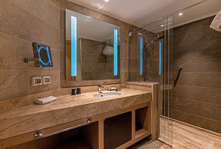 Swiss Inn Resort - Bad Doppelzimmer Premium