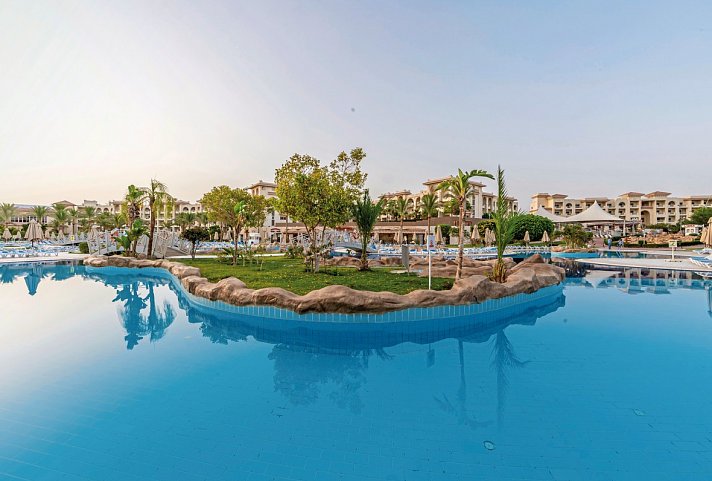 Serenity Alpha Beach