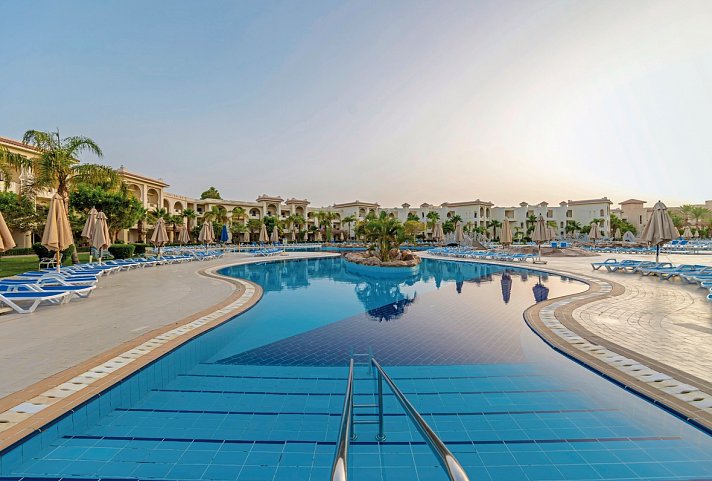 Serenity Alpha Beach