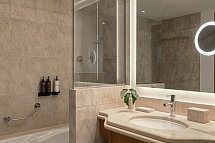 Grecotel LUX ME Kos - Wohnbeispiel Doppelzimmer Badezimmer (Zimmercodierungen D1N & FB1)