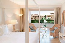 Grecotel LUX ME Kos - Wohnbeispiel Familienzimmer Gartenblick (Zimmercodierung F1G)