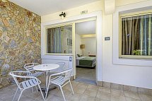 Natura Park Village Hotel & Spa - Wohnbeispiel Familienzimmer Landblick (Zimmercodierung FBL)