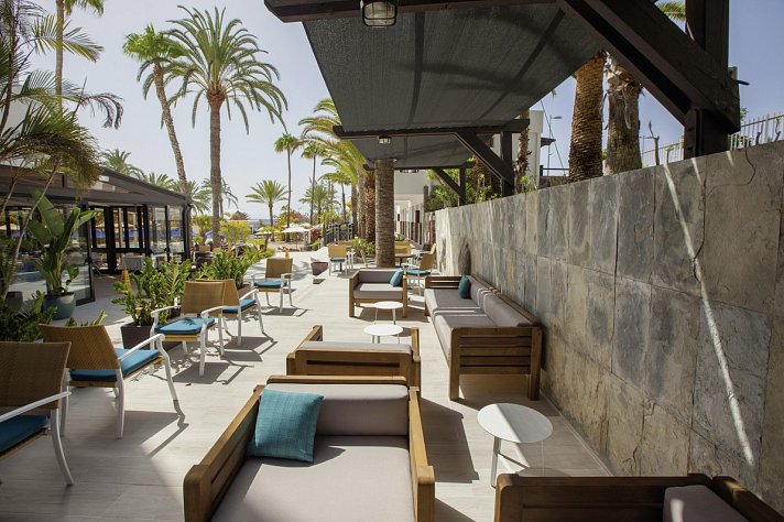 Corallium Beach by Lopesan Hotels