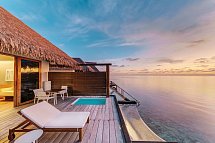 Cinnamon Velifushi Maldives - Wohnbeispiel Sunset Water Bungalow with Jacuzzi (Zimmercodierung BX2)