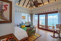 SAii Lagoon Maldives, Curio Collection by Hilton - Wohnbeispiel Overwater Villa (Zimmercodierung VX1)