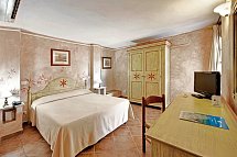 Colonna Beach Hotel