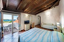 Colonna Beach Hotel