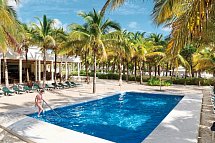 RIU Lupita - Pool am Strand