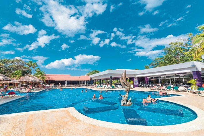 RIU Lupita