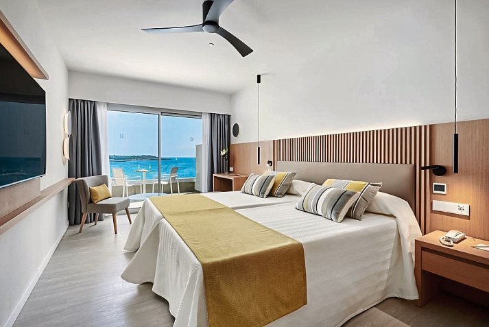 Hipotels Mediterraneo - Wohnbeispiel Doppelzimmer Select Meerblick (Zimmercodierung DNM)