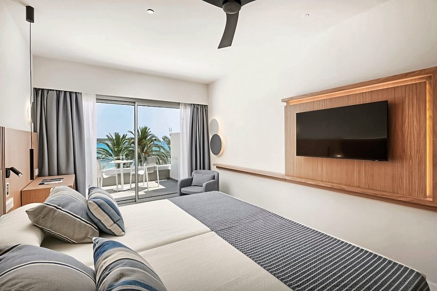 Hipotels Mediterraneo - Wohnbeispiel Doppelzimmer Meerblick (Zimmercodierung DBM)