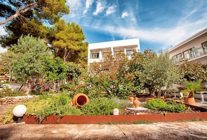 Petit Garden Hotel by Flacalco