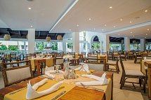 Coral Costa Caribe Beach Resort