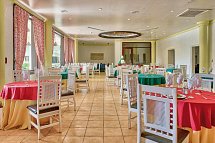 Coral Costa Caribe Beach Resort