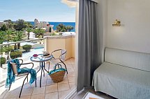 Lindos Royal Resort - Wohnbeispiel Familienzimmer seitlicher Meerblick (Zimmercodierung FBN)