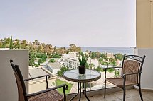 Lindos Royal Resort - Wohnbeispiel Familienzimmer Superior seitlicher Meerblick (Zimmercodierung FSN)