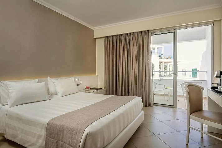 Lindos Village Resort & Spa - Wohnbeispiel Doppelzimmer Deluxe Gartenblick (Zimmercodierungen DDG & DD2)