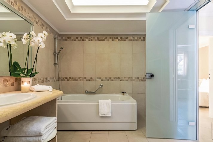 Lindos Village Resort & Spa - Wohnbeispiel Doppelzimmer Deluxe Gartenblick (Zimmercodierungen DDG & DD2)