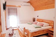Plitvice Green Valley - Wohnbeispiel Doppelzimmer Balkon (Zimmercodierung DB1)