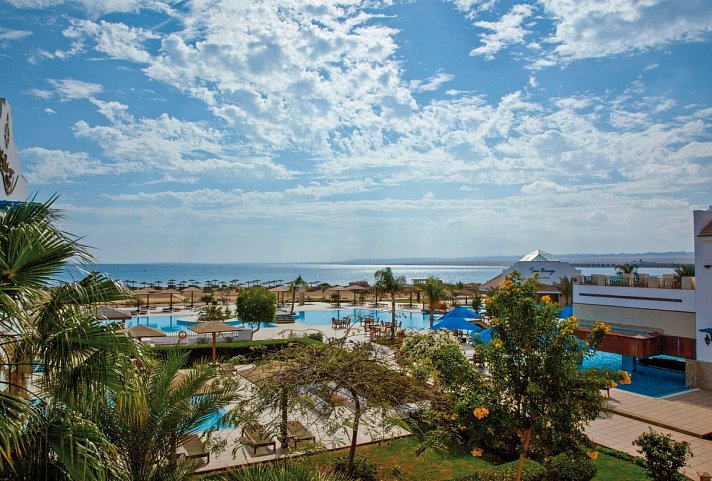 Lahami Bay Beach Resort & Gardens