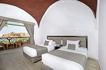 Akassia Swiss Resort - Wohnbeispiel Doppelzimmer Standard Poolblick (Zimmercodierungen DGP & DCP)
