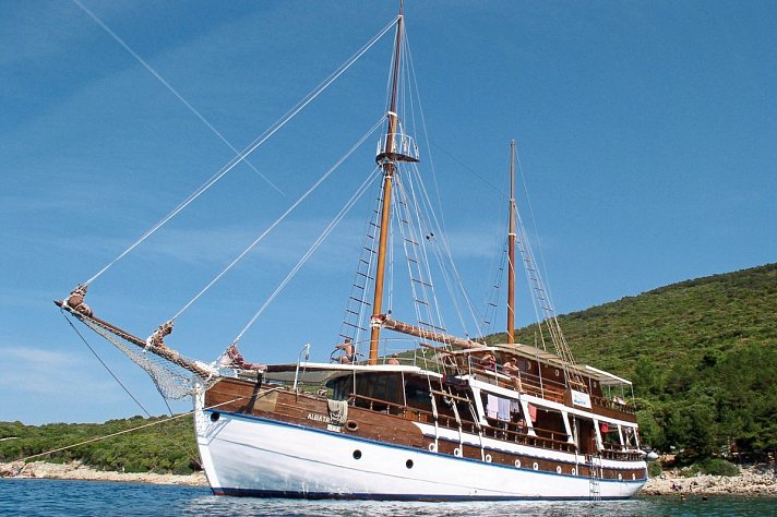 Blaue Reise Adria Kreuzfahrt ab/bis Trogir