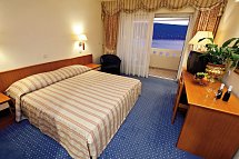 Hotel Pagus - Wohnbeispiel Doppelzimmer Superior Meerblick (Zimmercodierung DSM)