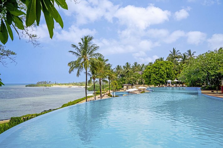 Sea Cliff Resort & Spa